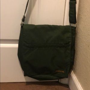 Dakine crossbody bag